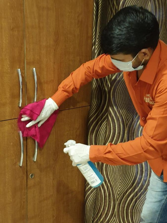 Hotel Alibaba Mumbai Bagian luar foto