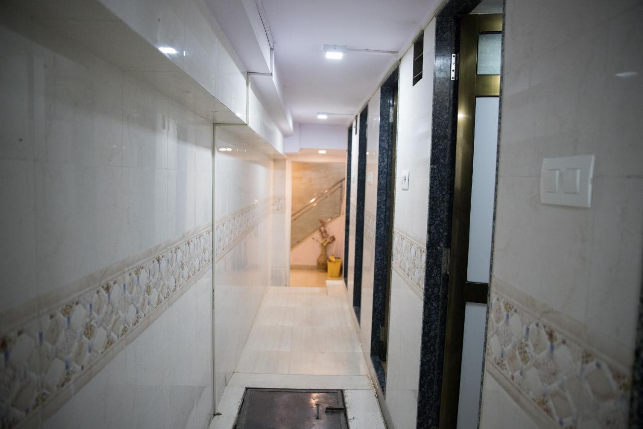 Hotel Alibaba Mumbai Bagian luar foto