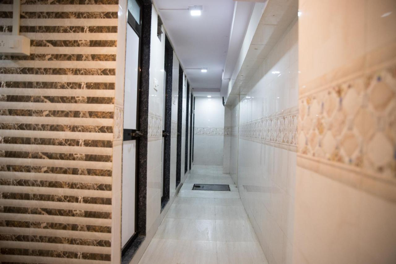 Hotel Alibaba Mumbai Bagian luar foto