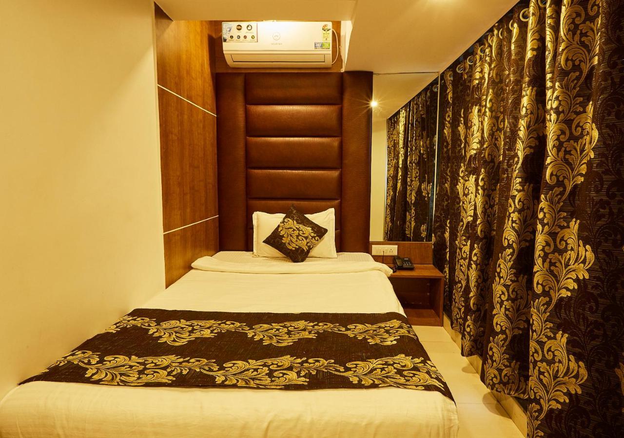 Hotel Alibaba Mumbai Bagian luar foto