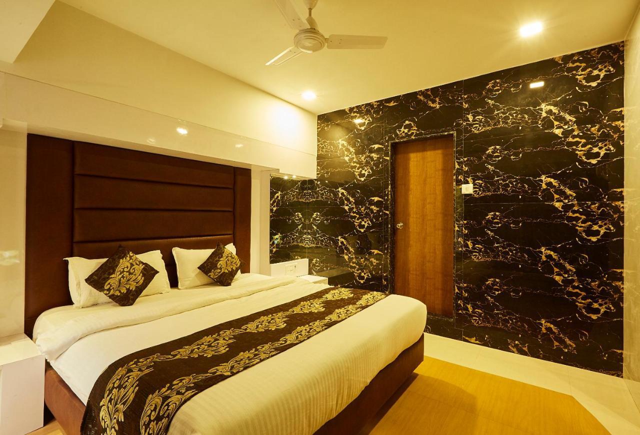Hotel Alibaba Mumbai Bagian luar foto