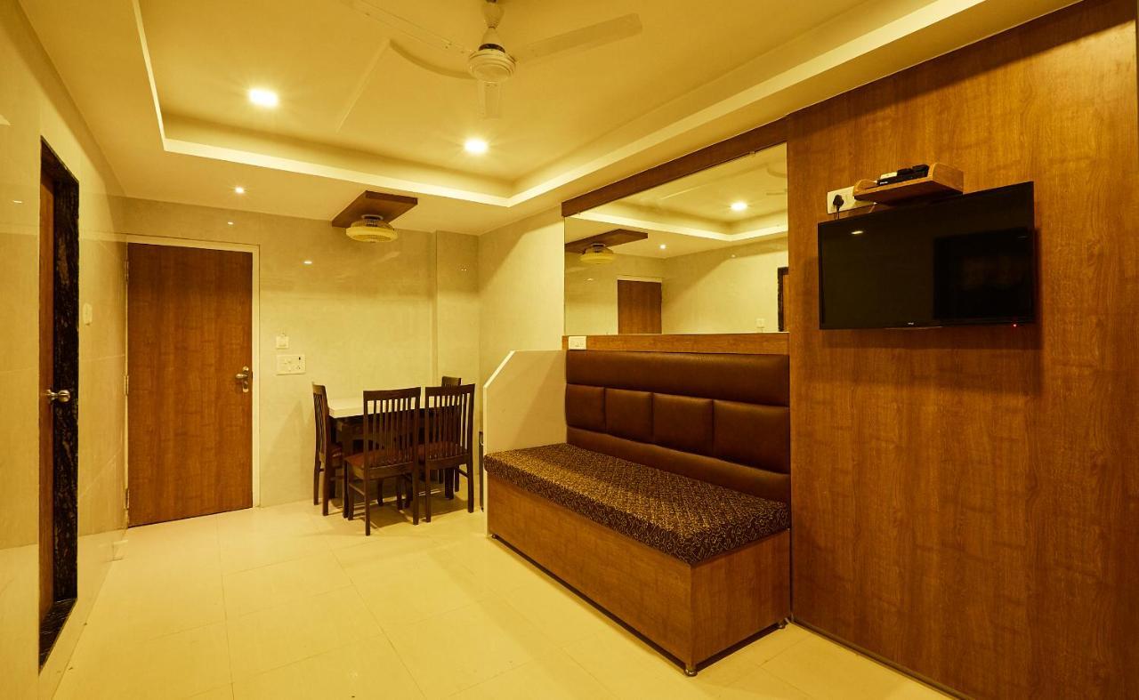 Hotel Alibaba Mumbai Bagian luar foto