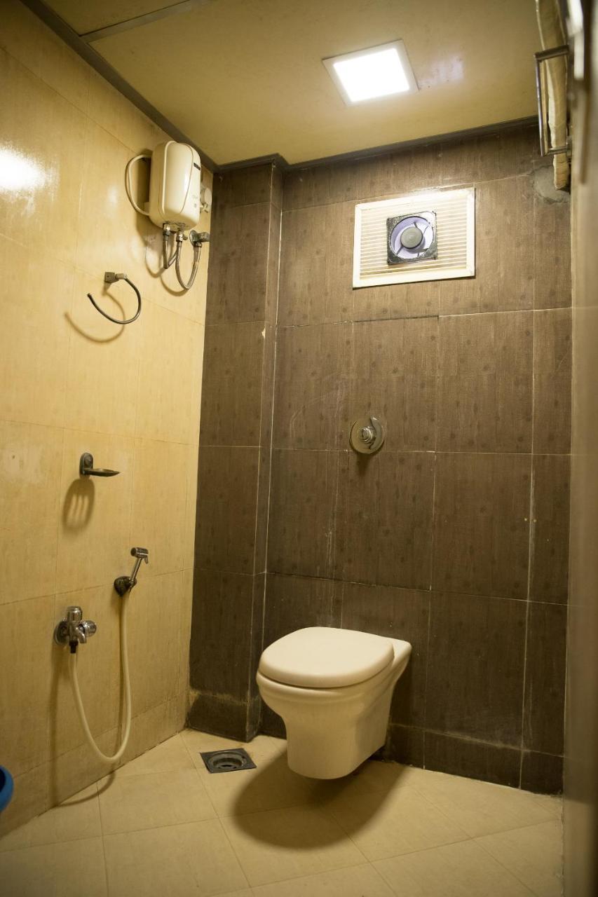 Hotel Alibaba Mumbai Bagian luar foto